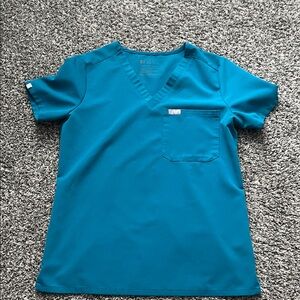 Figs Caribbean Blue Women’s Scrub Top